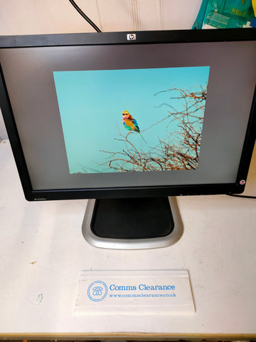 HP LE2201W 22" Monitor VGA with Original High Desk Stand and Leads