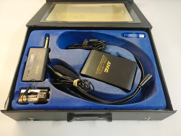 AVC WM-603 Pro Microphone Kit incl Lapel Microphone